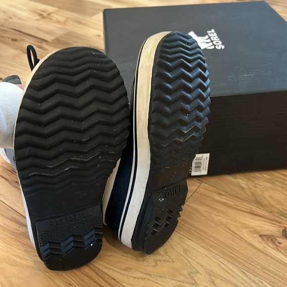 Sorel winter carnival boots size 7 - Picture 4 of 4